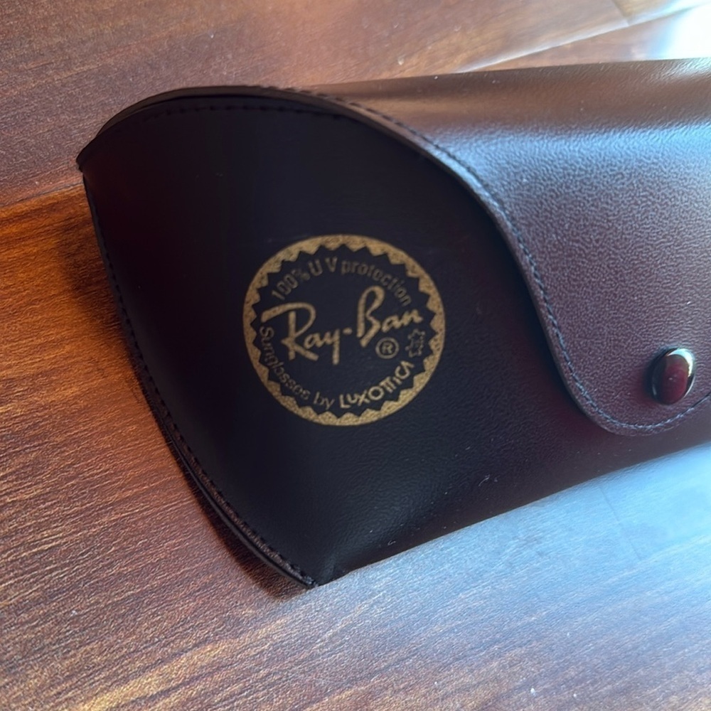 🌿SALE🌿Ray-Ban Black Sunglasses Case - Picture 2 of 4